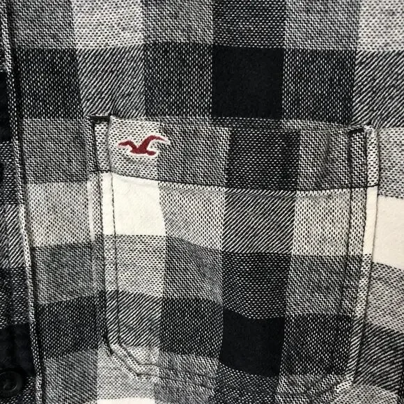 Hollister Men's Black & White Plaid Long Sleeve Flannel Button-Up Shirt Size XL - Picture 2 of 7
